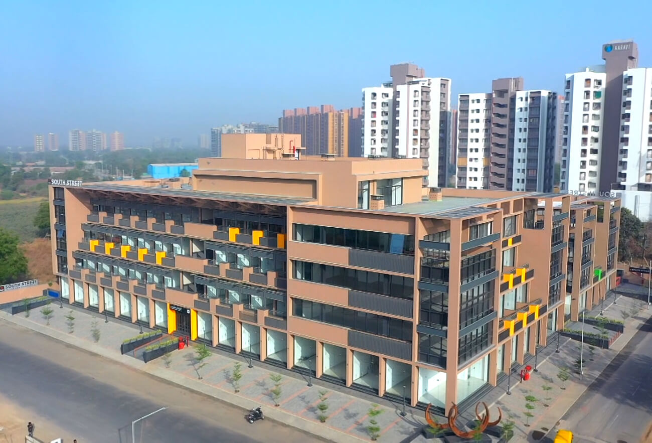 Sun South Street.mp4.00_00_15_00.Still002