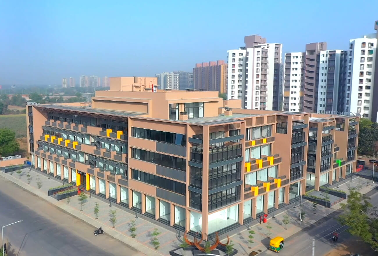 Sun South Street.mp4.00_00_18_00.Still003